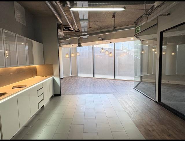 359M² OFFICE TO LET IN WATERFALL